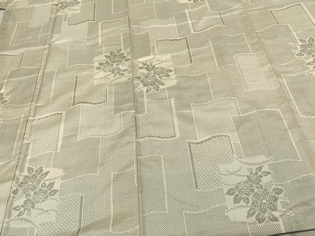 平和屋着物●本場大島紬　白大島　120亀甲　瓦草花文　正絹　逸品　AABF0305fy