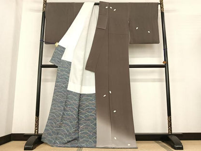 平和屋着物●訪問着　駒刺繍　舞花文　暈し染め　金彩　鬼しぼ縮緬　正絹　逸品　AABF0332fy