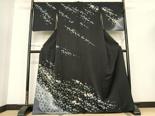 平和屋着物●訪問着　草花文　暈し染め　黒地　金彩　正絹　逸品　AABF0349fy