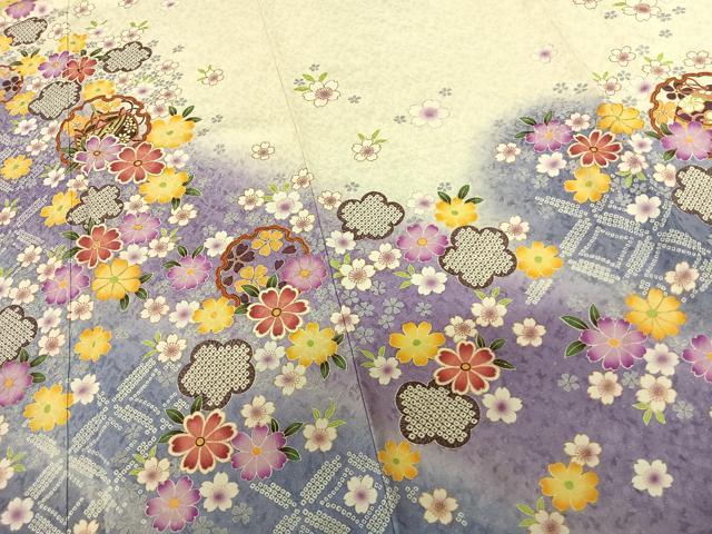 平和屋着物●豪華振袖 雪輪花文 暈し染め 金彩 金通し地 正絹 逸品 AABF0386fy
