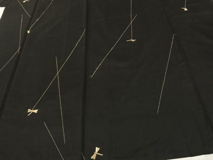 平和屋着物●本場大島紬 総刺繍 勝虫 黒地 正絹 逸品 AABF0396fy