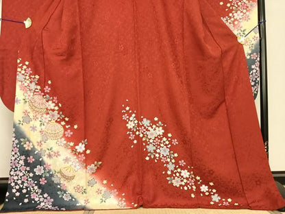 平和屋着物●豪華振袖　鞠　舞花文　暈し染め　金彩　京都きもの友禅扱い　正絹　逸品　AABF0404fy