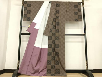 平和屋着物●本場大島紬　カタス7マルキ　市松吉祥花文　正絹　逸品　未使用　AABF0430fy