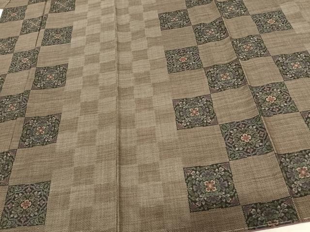 平和屋着物●本場大島紬　カタス7マルキ　市松吉祥花文　正絹　逸品　未使用　AABF0430fy