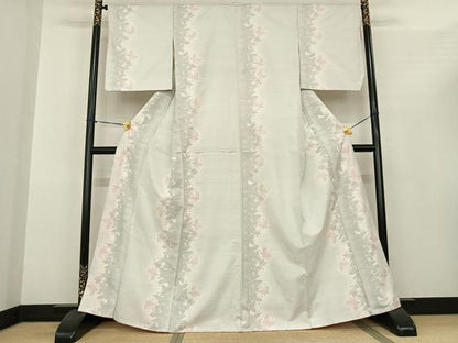 平和屋着物●本場大島紬 白大島 舞蝶間道 やまと誂製 正絹 逸品 AABF0474fy