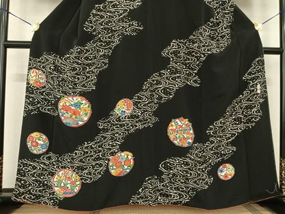 平和屋着物●江戸紅型 五味桂子 訪問着 花丸文 黒地 やまと誂製 正絹 逸品 AABF0505fy