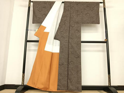 平和屋着物●本場大島紬 カタス9マルキ 唐草文 正絹 逸品 未使用 AABF0521fy