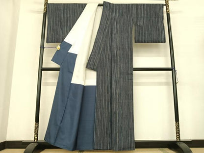 平和屋着物●本場結城紬 重要無形文化財 縞 証紙付き 正絹 逸品 AABF0533fy