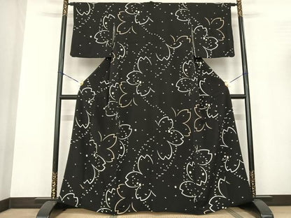 平和屋着物●上質な小紋 舞桜文 黒地 金彩 鬼しぼ縮緬 正絹 逸品 AABF0571fy