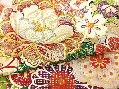 平和屋着物●豪華振袖　草花文　暈し染め　金銀糸　金銀彩　丹後ちりめん　鈴乃屋扱い　反端付き　正絹　逸品　未使用　AABF0587fy