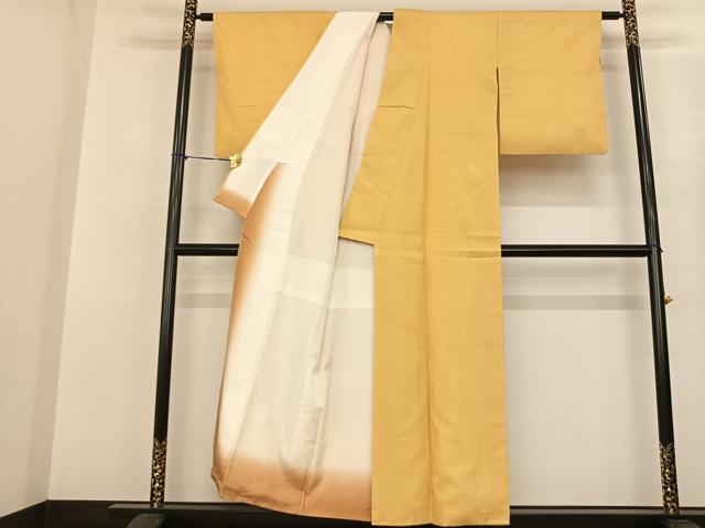 平和屋着物●本場結城紬 重要無形文化財 色無地 玉蜀黍色 正絹 逸品 AABF0600fy