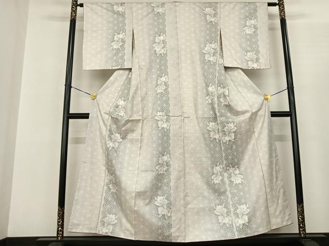 平和屋着物●本場大島紬　白大島　一元7マルキ　麻の葉文様　草花間道　暈し染め　正絹　逸品　未使用　AABF0608fy