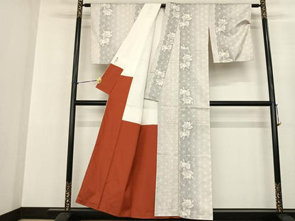 平和屋着物●本場大島紬　白大島　一元7マルキ　麻の葉文様　草花間道　暈し染め　正絹　逸品　未使用　AABF0608fy