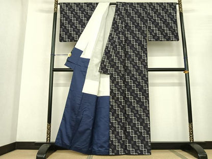 平和屋着物●本場琉球絣 紬 正絹 逸品 AABF0622fy
