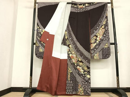 平和屋着物●豪華振袖 駒刺繍 絞り 熨斗花文 金彩 正絹 逸品 AABF0630fy