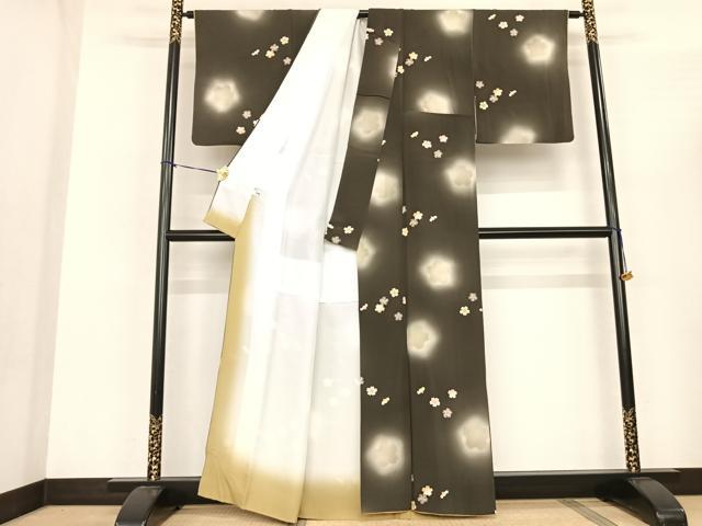 平和屋着物●上質な小紋 舞花文 蛍暈し 金彩 鬼しぼ縮緬 藍媚茶色地 正絹 逸品 AABF0631fy