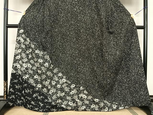 平和屋着物●訪問着 紬地 型染め 花唐草文 黒地 正絹 逸品 AABF0641fy