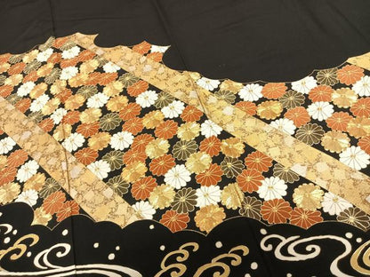 平和屋着物●豪華黒留袖　作家物　駒刺繍　舞花文　金彩　ロング丈　正絹　逸品　未使用　AABF0654fy