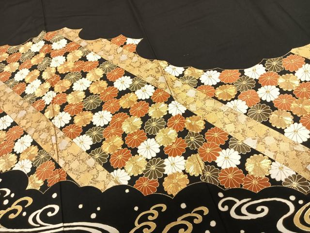平和屋着物●豪華黒留袖　作家物　駒刺繍　舞花文　金彩　ロング丈　正絹　逸品　未使用　AABF0654fy