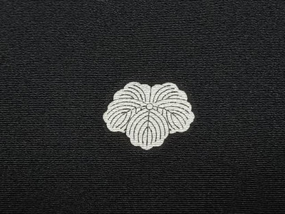 平和屋着物●豪華黒留袖　作家物　駒刺繍　舞花文　金彩　ロング丈　正絹　逸品　未使用　AABF0654fy