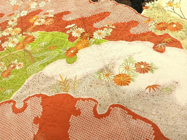 平和屋着物●豪華振袖 駒刺繍 絞り 雪輪花文 黒地 金彩 正絹 逸品 AABF0659fy