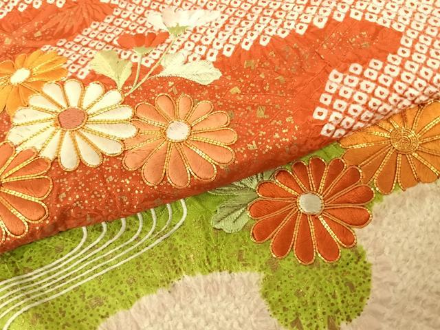 平和屋着物●豪華振袖 駒刺繍 絞り 雪輪花文 黒地 金彩 正絹 逸品 AABF0659fy