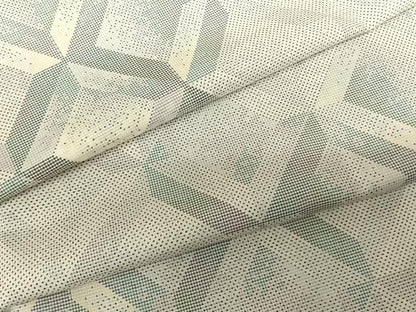 平和屋着物●本場大島紬 白大島 カタス9マルキ 幾何学文 正絹 逸品 未使用 AABF0688fy