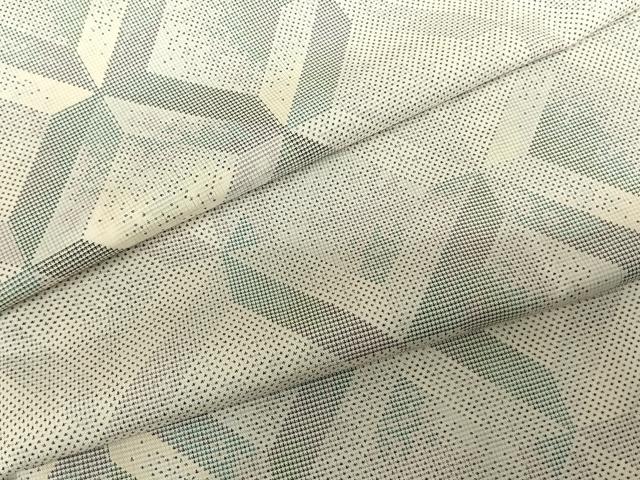 平和屋着物●本場大島紬 白大島 カタス9マルキ 幾何学文 正絹 逸品 未使用 AABF0688fy