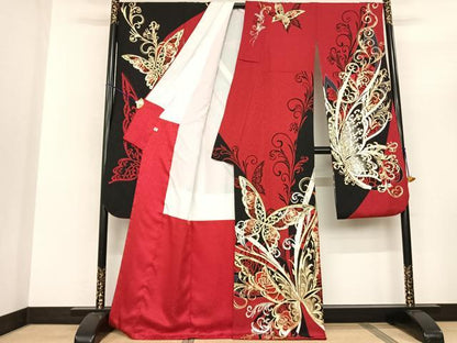 平和屋着物●豪華振袖　駒刺繍　舞蝶文　金銀彩　銀通し地　正絹　逸品　AABF0698fy