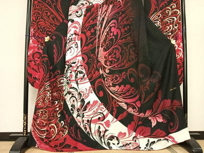平和屋着物●豪華振袖　スウィートエンジェル　唐草文　ラインストーン　黒地　銀通し地　正絹　逸品　AABF0702fy