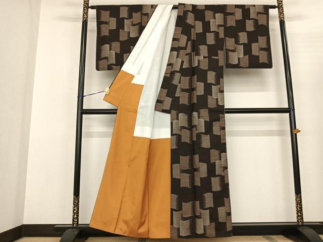 平和屋着物●本場大島紬 一元7マルキ 瓦文 正絹 逸品 AABF0743fy