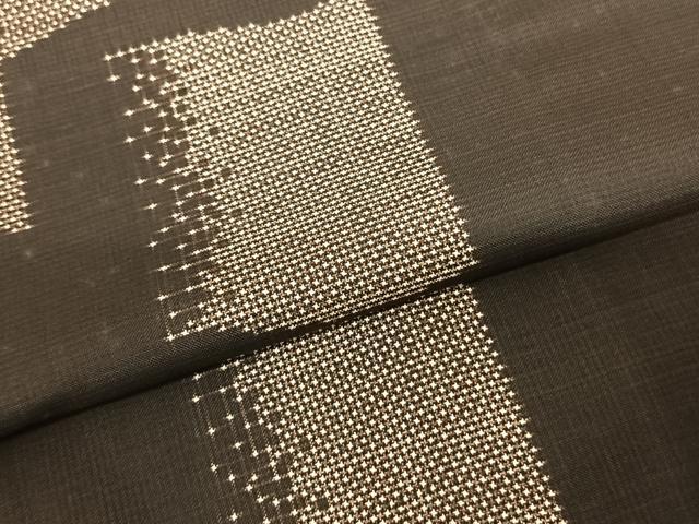 平和屋着物●本場大島紬 一元7マルキ 瓦文 正絹 逸品 AABF0743fy