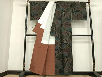 平和屋着物●本場大島紬 カタス9マルキ 切嵌花文 正絹 逸品 AABF0744fy