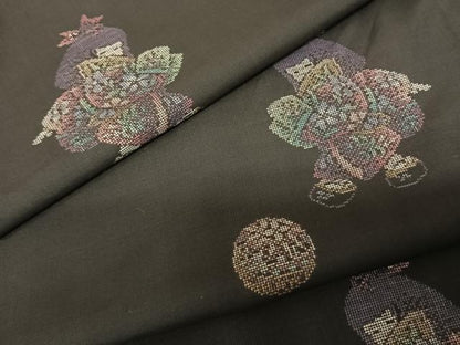 平和屋着物●本場大島紬　カタス9マルキ　人物毬文　正絹　逸品　AABF0757fy