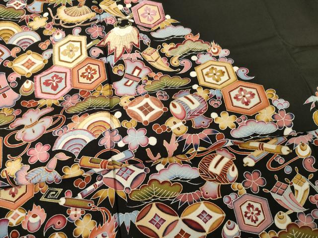平和屋着物○豪華黒留袖 友禅 刺繍 宝尽くし地紋 金彩 正絹 逸品