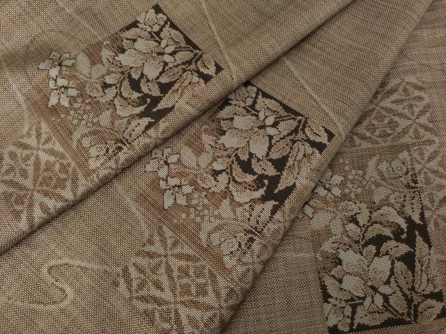 平和屋着物●本場大島紬　カタス9マルキ　色紙重ね花文　正絹　逸品　AABF0902ck 平和屋着物○本場大島紬 カタス9マルキ 色紙重ね花文 正絹 逸品 AABF0902ck