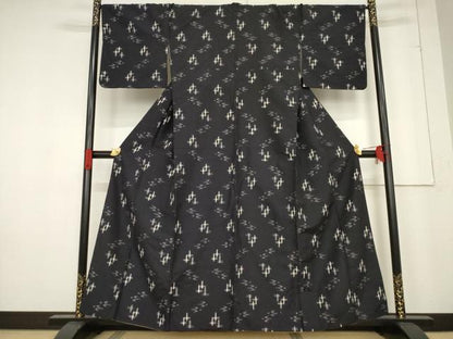 平和屋着物●本場琉球絣　紬　飛鳥文　正絹　逸品　AABF0922ck