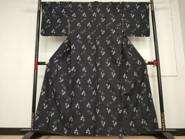 平和屋着物●本場琉球絣　紬　飛鳥文　正絹　逸品　AABF0922ck