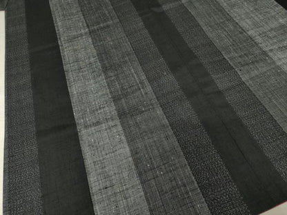 平和屋着物●結城紬　間道　黒地　正絹　逸品　AABF0928ck
