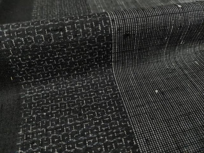 平和屋着物●結城紬　間道　黒地　正絹　逸品　AABF0928ck