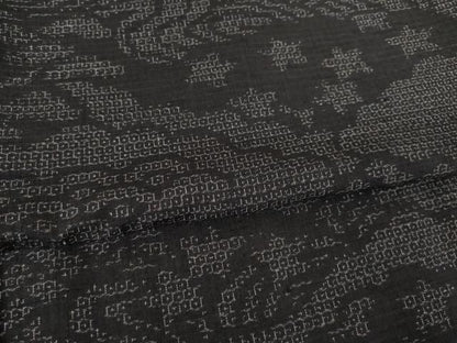 平和屋着物●結城紬　80亀甲　雲重ね文　黒地　正絹　逸品　未使用　AABF0929ck