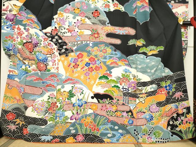 平和屋着物●豪華振袖　紅型　遠山風景花文　正絹　逸品　AABC5672ck 平和屋着物○豪華振袖 紅型 風景花文 黒地 正絹 逸品 AABF0941ck