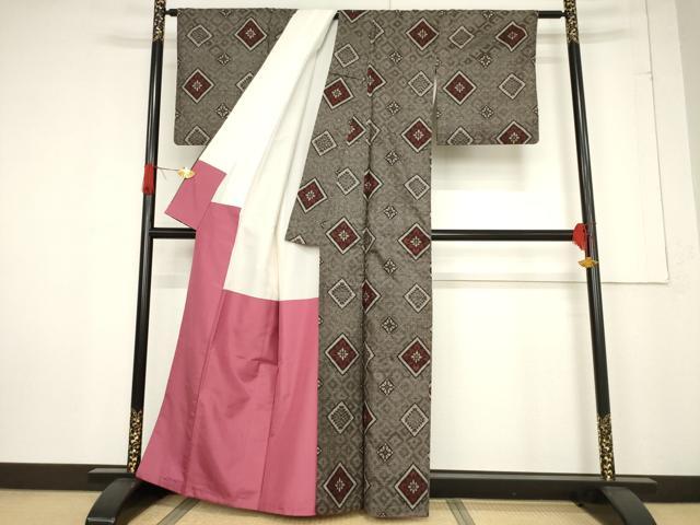 平和屋着物●本場大島紬　龍郷絣　花菱文　正絹　逸品　AABF0951ck