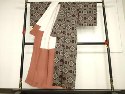 平和屋着物●本場大島紬　龍郷絣　花菱文　正絹　逸品　AABF0953ck