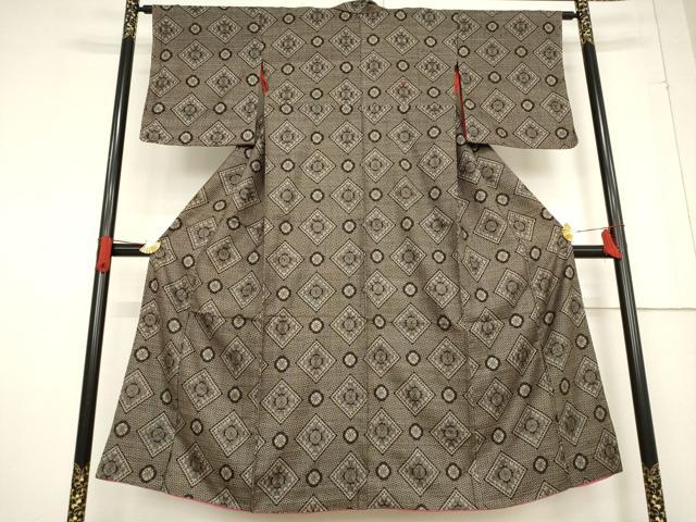 平和屋着物●本場大島紬　龍郷絣　花菱文　正絹　逸品　AABF0954ck