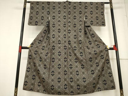 平和屋着物●本場大島紬　龍郷絣　花菱文　松　正絹　逸品　AABF0959ck