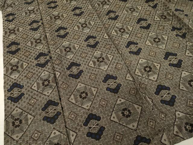 平和屋着物●本場大島紬　龍郷絣　花菱文　正絹　逸品　AABD9395ck 平和屋着物○本場大島紬 龍郷絣 花菱文 松 正絹 逸品 AABF0959ck