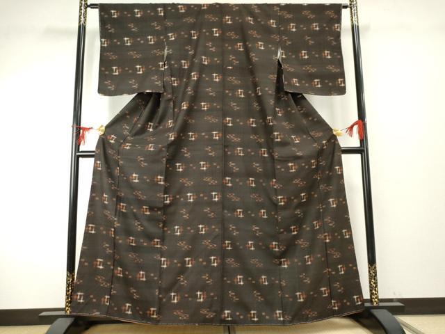 平和屋着物●国指定重要無形文化財　本場久米島紬　手織　正絹　逸品　CAAW8084yc 平和屋着物○国指定重要無形文化財 本場久米島紬 手織 琉球