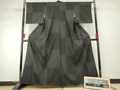 平和屋着物●本場大島紬　カタス9マルキ　総絣　横段文　黒地　栄正雄作　証紙・証明書付き　正絹　逸品　AABF1013cs