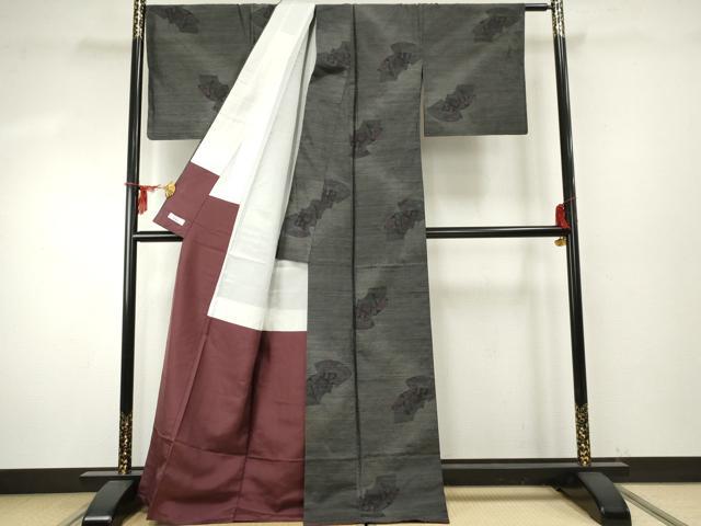 平和屋着物●本場大島紬　地紙花文　黒地　やまと誂製　正絹　逸品　AABF1016cs 平和屋着物○本場大島紬 地紙花文 黒地 やまと誂製 正絹 逸品